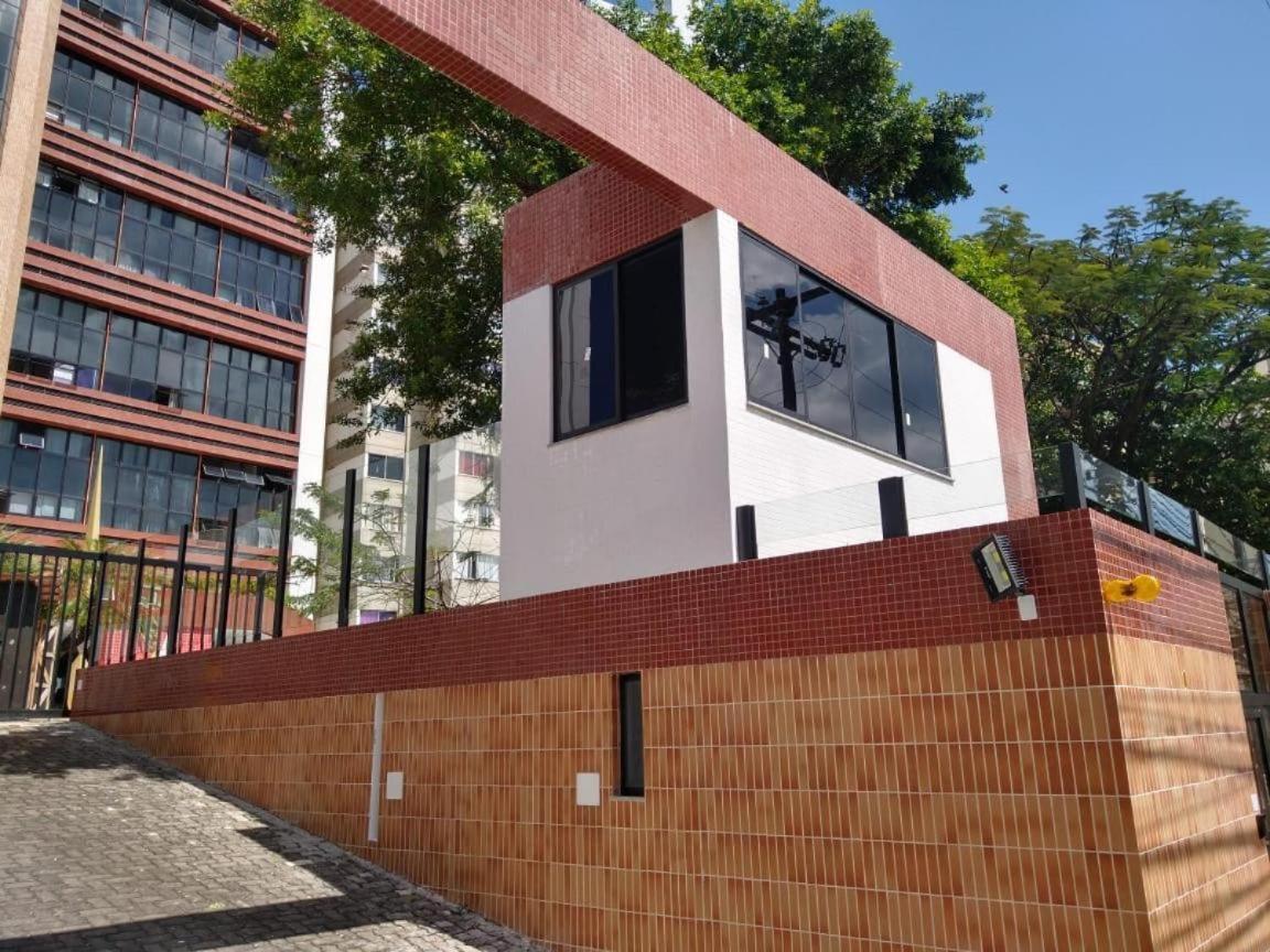 Flat Luxo Bem Localizado No Bairro Da Barra Salvador Apartment Exterior photo